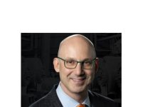 Cooper nombra nuevo director ejecutivo